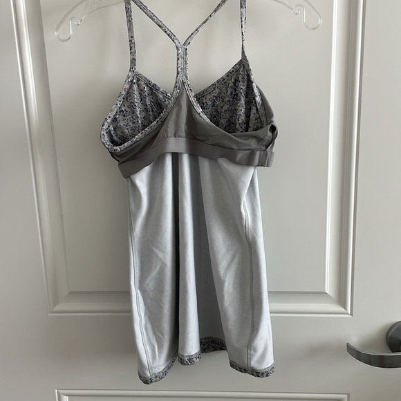 Lululemon Align Waist-Length Cami Racerback Padded Tank Top - Size 6 - Picture 6 of 6